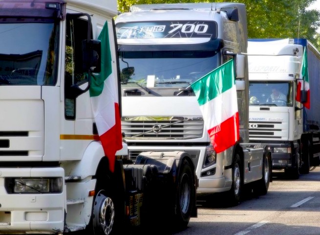 Autotrasportatori_Italiani_TEMPESTA_PERFETTA_TRANSPORTONLINE