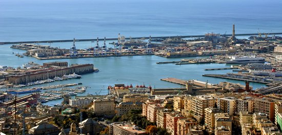 Genova_Porto_alto_panoramica