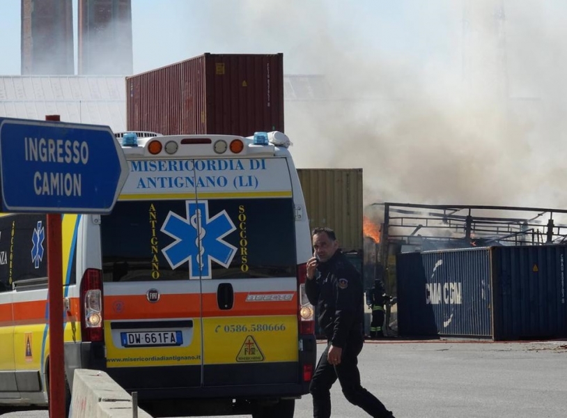 INCENDIO_LOGISTICA_LIVORNO