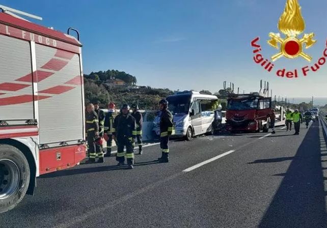 INCIDENTE_CAMION_A12_TRANSPORTONLINE