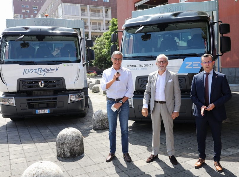 Puliamo_la_tua_Piazza_Renault_Trucks_Tappa_Milano_2