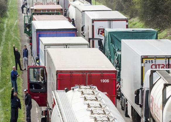 emissioni_camion_parlamento_europeo