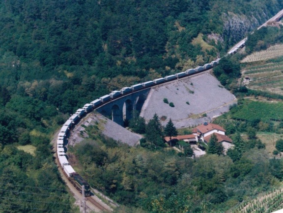 Dalla Serbia a Mantova il primo treno con 2.500 tonnellate di