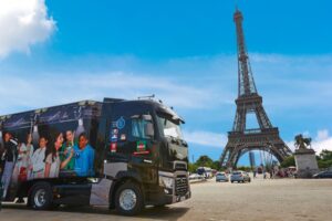 Un Renault Trucks T High Sleeper Cab per la decima edizione del "Word Truck" tour