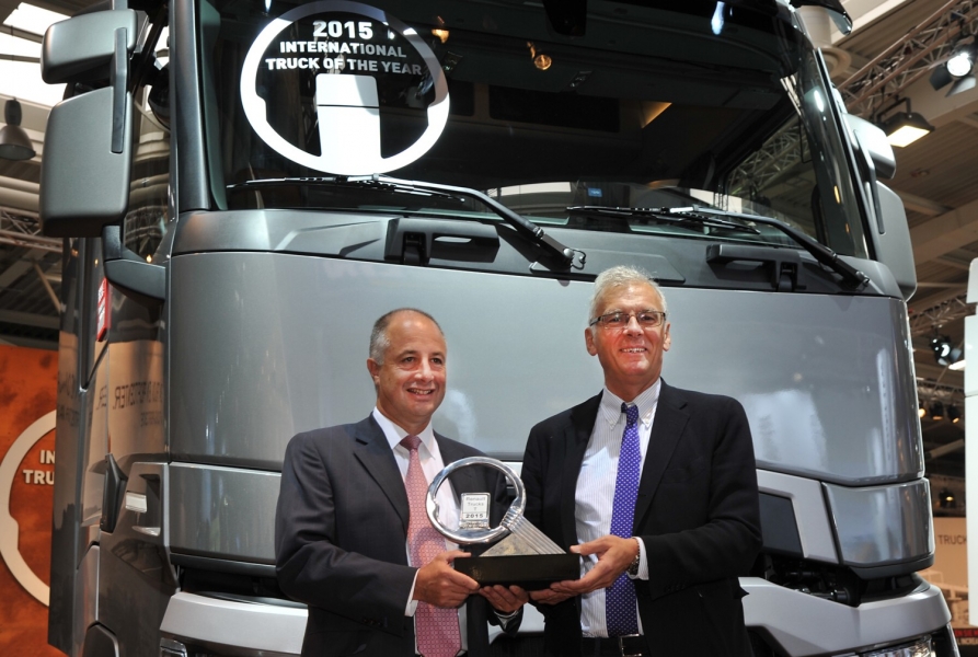 Il Renault Trucks T si aggiudica il titolo di "International truck of the year 2015"