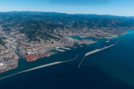 Bruxelles taglia il finanziamento alla diga di Genova