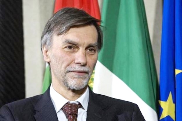 Delrio verso il ministero per le infrastrutture. Sprint di Renzi: E' tempo di decidere
