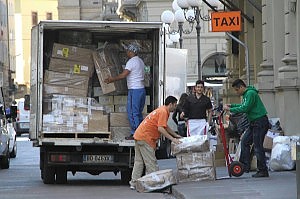 Pass carico/scarico merci: imprenditori e associazioni contro la ''stangata''