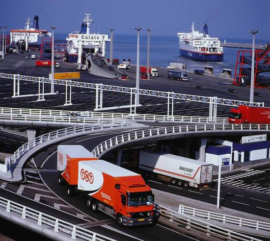 Nascer una zona di sicurezza a Calais per i camion
