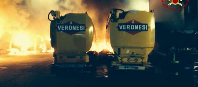 Attentato "No Ogm'' alla Mangimi Veronesi, 15 camion in fiamme