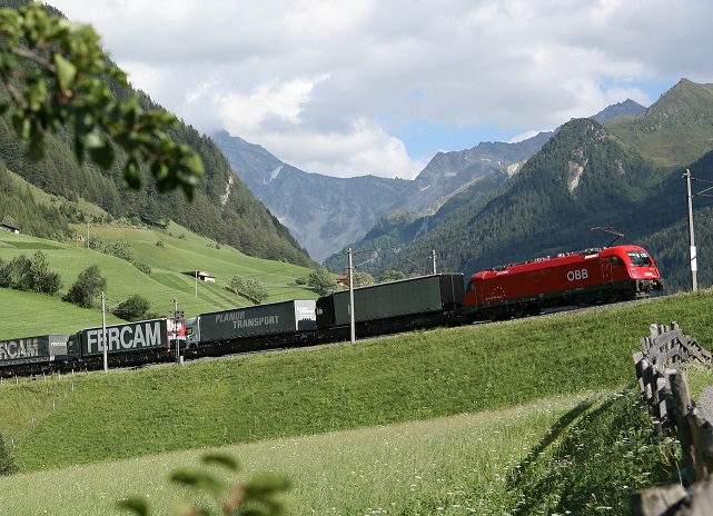 La ferrovia conquista altre quote di mercato nel traffico merci transalpino