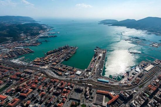 Nuova viabilit alla Spezia, autotrasporto protesta