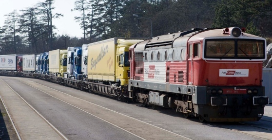 Porti: Trieste;+2,5 per cento unit trasporto intermodale su ferrovia