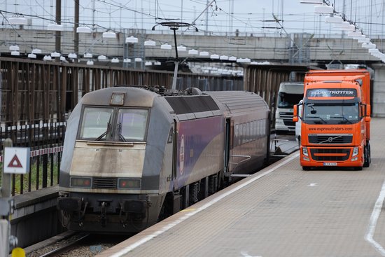 Novembre record per camion sotto la Manica