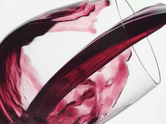 Asti - Banda di falsi corrieri rubava partite di vino