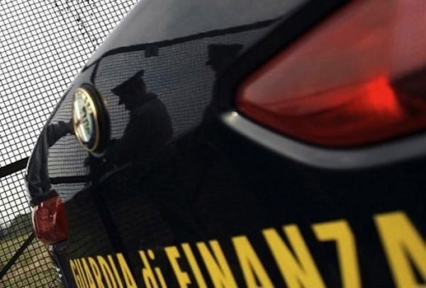 Frodi fiscali e riciclaggio di denaro Decine di arresti e sequestri per milioni