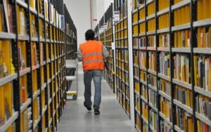 Amazon e Ikea bussano alla scuola piacentina.