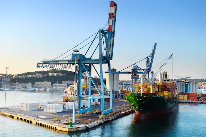 Autorit Portuale di Ancona: Il comitato portuale vota all'unanimit importanti azioni per lo sviluppo del porto di Ancona.
