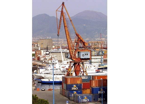 Porti: Autorit; Delrio, unico coordinamento per Campania