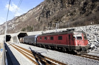 Nella galleria di base del San Gottardo transitato un treno merci della lunghezza di 1.500 metri