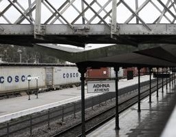 Lotta tra cinesi e americani per acquisire i treni greci
