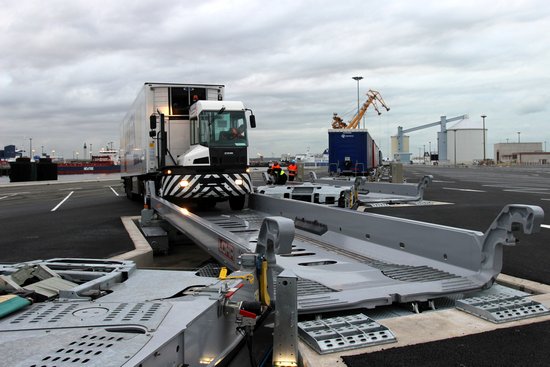Parte autostrada viaggiante tra Calais e Boulou