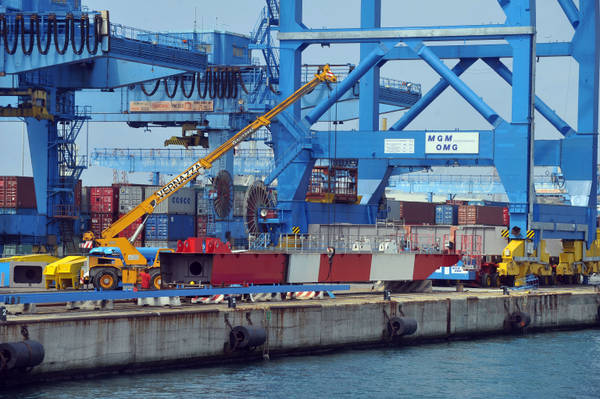 Porti: Merlo, riforma dar una mano agli scali liguri