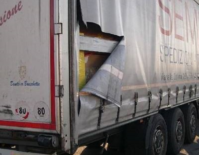 La banda dei Tir si ferma nell'area di sosta, sei pregiudicati arrestati sulla A14