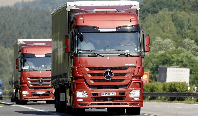 Svizzera, meno ore di divieto per i Tir