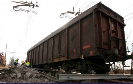 Strage di Viareggio, i treni con merci pericolose: A 90 orari senza studi di valutazione del rischio non c' obbligo