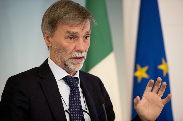 Delrio: ''La riforma dei porti non va fermata''.