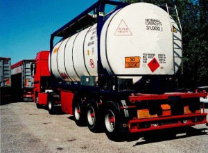 Mezzi con merci pericolose, chieste da CNA Fita ad A22 aree specifiche