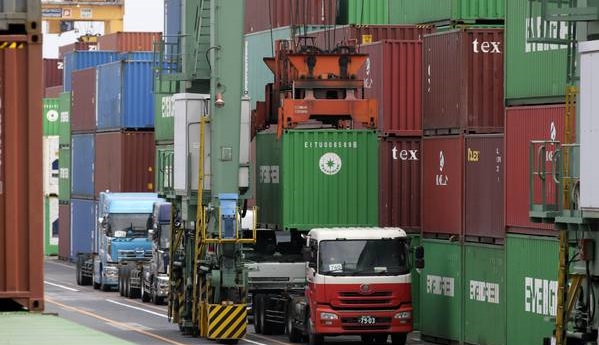 Porti: piattaforma online per riutilizzare i container vuoti