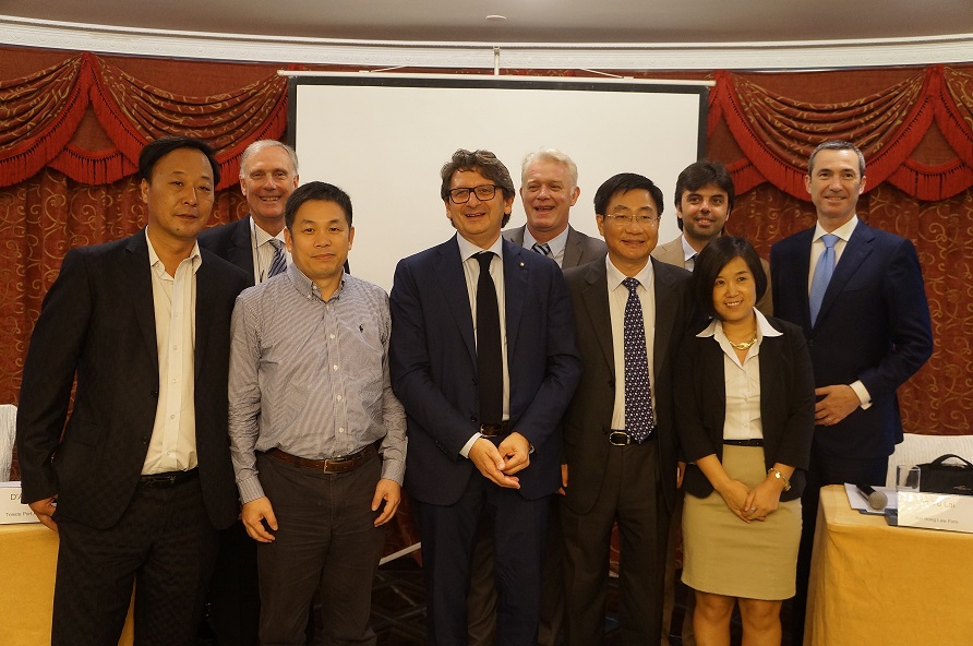 Lo scalo giuliano si presenta alla comunit logistica di Shanghai e rilancia i vantaggi del porto franco