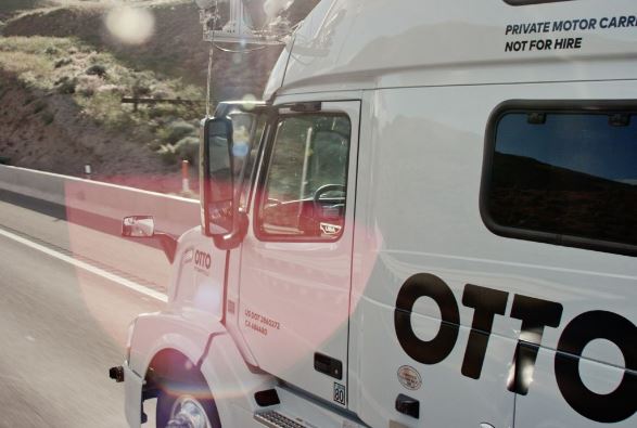 Uber acquisisce Otto, startup che sviluppa camion a guida autonoma