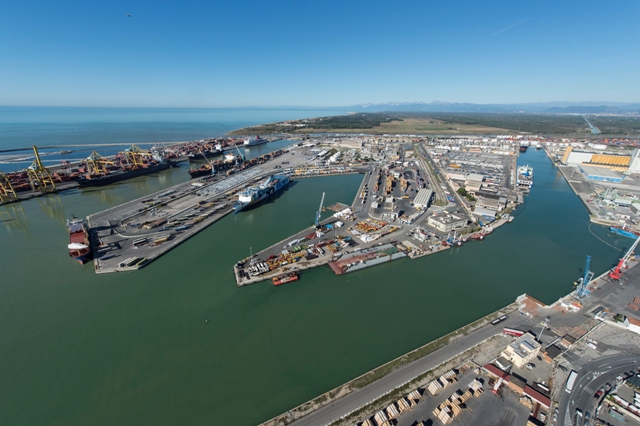 Nuovo rinvio della scadenza per partecipare alla gara della Piattaforma Europa del porto di Livorno