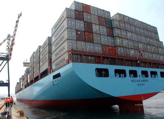 Porti: i cinesi di Cosco entrano al 40 per cento nel terminal di Vado