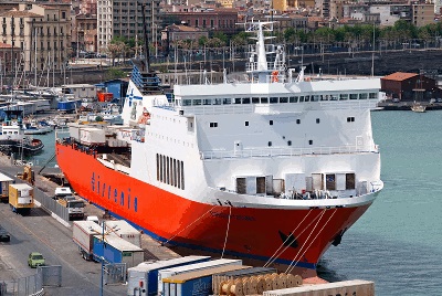 Il Comitato Portuale di Cagliari ha deciso l'abbattimento delle tasse portuali