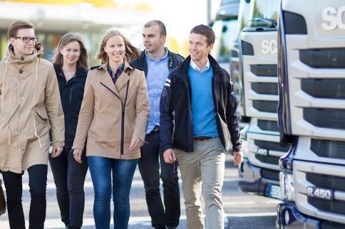 Scania: investire nei giovani per continuare a crescere
