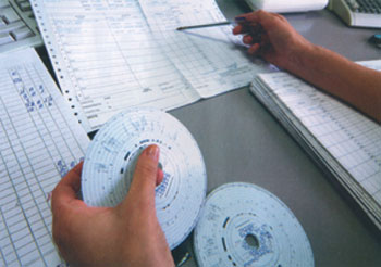 Annotazione delle presenze dei lavoratori e dischi tachigrafici