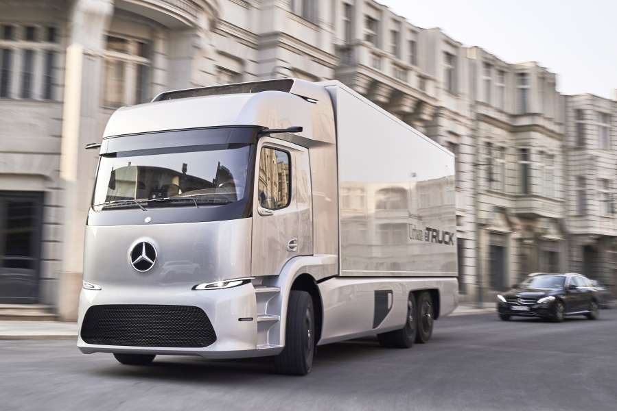 MovingTheFuture: Daimler Trucks al Transpotec 2017