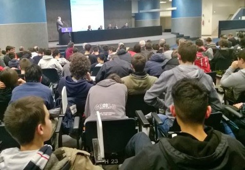 Oltre 300 studenti al convegno ''Professione conducente: alla guida del futuro''