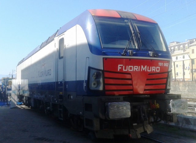 I treni lombardi sbarcano sulle banchine genovesi