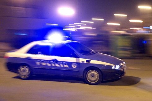 Rubano un autotreno e fanno perdere le loro tracce