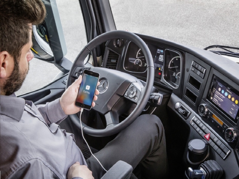 CarPlay™ di Apple a bordo dei truck Mercedes-Benz
