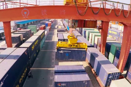 Cina ha firmato 130 accordi per Belt and Road