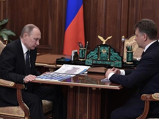 Putin incontra il ministro dei Trasporti Maxim Sokolov