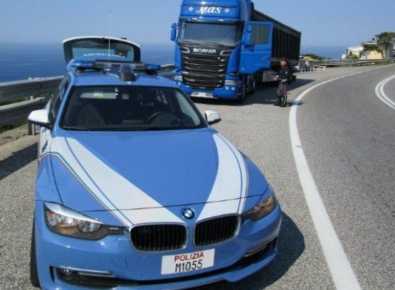 Trasporta 26mila litri di gasolio senza autorizzazione
