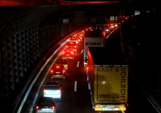 Divieto di sorpasso notturno sulla A22 venga compensato con riduzione dei pedaggi