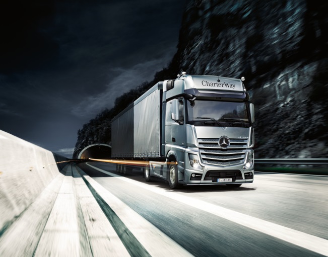 Mercedes-Benz CharterWay festeggia 25 anni di successi